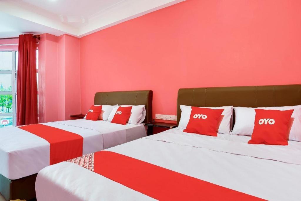 Oyo 89387 Sun Keerana Hotel Klang Exterior photo